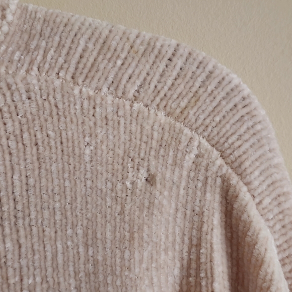 Forever 21 Cream Chenille Turtle Neck Sweater Size Medium - Picture 5 of 6